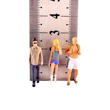 Load image into Gallery viewer, 1:64 Painted Figure Model Miniature Resin Diorama Sand Casual Street Scene Toy New