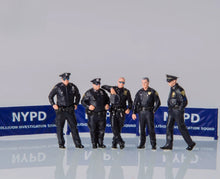 Load image into Gallery viewer, 1:64 Painted Figure Model Miniature Resin Diorama Toy Sand Policeman Police Set