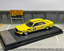 Load image into Gallery viewer, Master 1:64 Yellow 560SEL W126 VIP Sedan Sports Model Diecast Metal Car BN