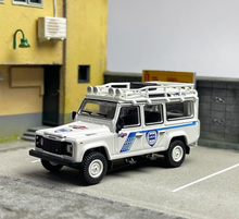 Load image into Gallery viewer, MINIGT 1:64 Defender 110 SUV Off Road Model Diecast Metal Car #558