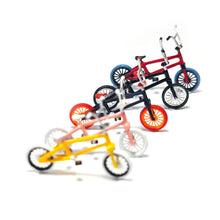Load image into Gallery viewer, 1:64 Painted Figure Mini Model Miniature Resin Diorama Sand Toy Slunt Bicycle