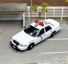 Load image into Gallery viewer, Rollin 1:64 RSVP Police San Diego CROWN VICTORIA Model Diecast Metal Car New Collection