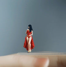 Load image into Gallery viewer, 1:64 Painted Figure Model Miniature Resin Diorama Sand Sexy Girl Lady Hot Woman