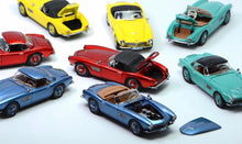 Load image into Gallery viewer, GFCC 1:64 Green 1957 507 Soft Top Classic Sport Model Diecast Metal Car New Collection