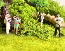 Load image into Gallery viewer, 1:64 Painted Figure Model Miniature Resin Diorama Sand Outdoor Hiking Sport Toy
