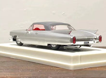 Load image into Gallery viewer, Mechanic 1:64 Silver 1960 Cadillac Coupe Deville Model Diecast Metal Car New Collection