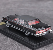 Load image into Gallery viewer, Sunstar 1:64 Black 1979 Lincoln Continental Town Model Diecast Metal Car New Collection