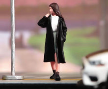 Load image into Gallery viewer, 1:64 Painted Figure Model Miniature Resin Diorama Sand Walking Girl With Bag Toy New Collection