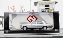 Load image into Gallery viewer, Maxwell 1:64 Silver 450SEL W116 Sedan Classic Sport Model Diecast Metal Car