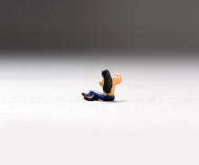 Load image into Gallery viewer, 1:64 Painted Unpainted Figure Model Miniature Resin Diorama Sand Girl Pet a Dog New