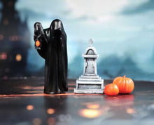 Load image into Gallery viewer, 1:64 Painted Figure Model Miniature Resin Diorama Sand Halloween Ghost Pumking