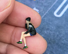 Load image into Gallery viewer, 1:64 Painted Figure Mini Model Miniature Resin Diorama Sand Trendy Fashion Girl