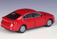 Load image into Gallery viewer, WELLY 1:36 Red Octavia Sedan Sports Model Diecast Toy Metal Car BN