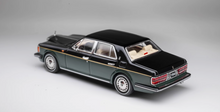 Load image into Gallery viewer, GFCC 1:64 Black Green 1994 Silver Spur III Luxury Model Diecast Metal Car