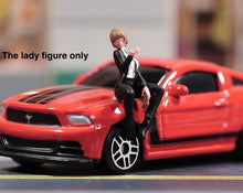 Load image into Gallery viewer, 1:64 Painted Figure Model Miniature Resin Diorama Sand Lady in Suit Short hair Collection