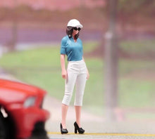 Load image into Gallery viewer, 1:64 Painted Figure Model Miniature Resin Diorama Sand Smart Casual Lady Girl