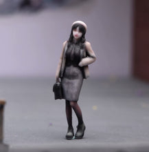 Load image into Gallery viewer, 1:64 Painted Figure Model Miniature Resin Sand Diorama Pretty Girl Lady Beret