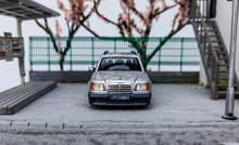Load image into Gallery viewer, Mortal 1:64 Silver Gold Rim S124 E300 Wagon Roof Bike Model Diecast Metal Car