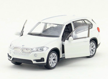 Load image into Gallery viewer, WELLY 1:36 White X5 SUV Sports Model Diecast Toy Metal Car BN