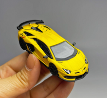 Load image into Gallery viewer, MINIGT 1:64 Green Aventador SVJ Racing Sports Model Diecast Metal Car #563