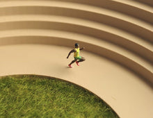 Load image into Gallery viewer, 1:64 Painted Figure Model Miniature Resin Diorama Track And Field Athlete Runner
