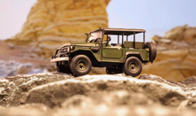 Load image into Gallery viewer, RM 1:64 Green Land Cruiser FJ40 J40 LC40 Pickup Model Diecast Metal Car New