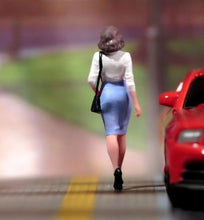Load image into Gallery viewer, 1:64 Painted Figure Model Miniature Resin Diorama Sand OL Lady Beauty Walking Collection