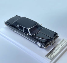 Load image into Gallery viewer, MK 1:64 HEC Black 1972 Fleetwood 75 Luxury Limousine Model Diecast Metal Car