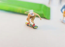 Load image into Gallery viewer, 1:64 Painted Figure Model Miniature Resin Diorama Sand Skateboarding Skating TOY