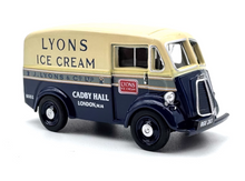 Load image into Gallery viewer, 1:76 Blue Morris J Ice Cream Truck London Model Diecast Metal Car New Collection