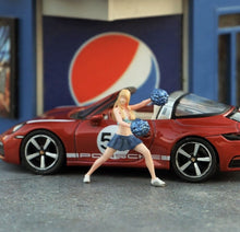 Load image into Gallery viewer, 1:64 Painted Figure Mini Model Miniature Resin Diorama Sand Cheerleading Team New