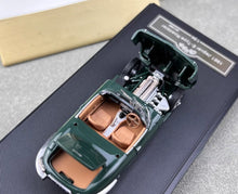 Load image into Gallery viewer, GFCC 1:64 Green 1961 E Type Roadster Convertible Model Diecast Metal Car New