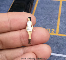 Load image into Gallery viewer, 1:64 Painted Figure Mini Model Miniature Resin Diorama Sand Cheongsam Qipao Lady