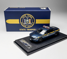 Load image into Gallery viewer, Rollin 1:64 2008 Blue NYSP Police Charger Muscle Model Diecast Metal Car New Collection