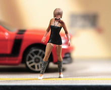 Load image into Gallery viewer, 1:24 Painted Figure Model Miniature Resin Diorama Sand Short Hair Beauty Lady