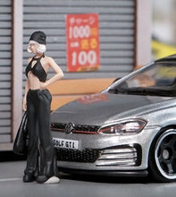 Load image into Gallery viewer, 1:64 Painted Figure Mini Model Miniature Resin Diorama Sand White Hair Lady Toy