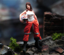 Load image into Gallery viewer, 1:64 Painted Figure Model Miniature Resin Diorama Toy Sand Lady Pilot Woman Cool