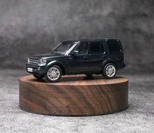 Load image into Gallery viewer, WHELART 1:64 2014 Green Discovery 4 ORV SUV Model Diecast Metal Car New Collection
