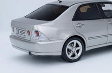 Load image into Gallery viewer, Otto 1:18 JDM Silver IS200 Sedan Sports Model Diecast Resin Car New