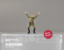 Load image into Gallery viewer, 1:64 Painted Figure Mini Model Miniature Resin Diorama Sand Surrender Soldier New Collection