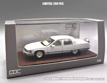 Load image into Gallery viewer, GOC 1:64 White Fleetwood American Classic Vintage Model Diecast Metal Car New Collection