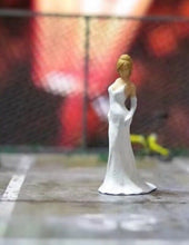 Load image into Gallery viewer, 1:64 Painted Figure Mini Model Miniature Resin Diorama Sand Evening Dress Beauty

