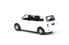 Load image into Gallery viewer, XCARTOYS 1:64 Geely EV LEVC TX5 London Classic Model Diecast Metal Car New