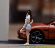 Load image into Gallery viewer, 1:64 Painted Figure Model Miniature Resin Diorama Sand Toy Headset Pretty Girl