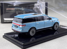 Load image into Gallery viewer, Shadow 1:64 Blue Navigator L Full Sized SUV Model Diecast Metal Car New Collection