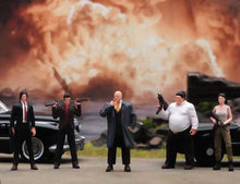 Load image into Gallery viewer, 1:64 Painted Figure Model Miniature Resin Diorama Sand Ganster Bandit Robbery