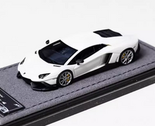 Load image into Gallery viewer, Halo 1:64 White Aventador LP720-4 Sports Model Diecast Resin Car New Collection