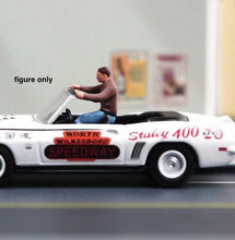 Load image into Gallery viewer, 1:64 Painted Unpainted Figure Model Miniature Resin Diorama Sand Toy Drving Man