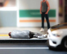Load image into Gallery viewer, 1:64 Painted Figure Model Miniature Resin Diorama Sand Drunk Man Lying Sleeping