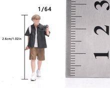 Load image into Gallery viewer, 1:64 Painted Figure Model Miniature Resin Sand Diorama Backpack Man Shooting